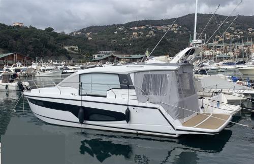 Sealine c335