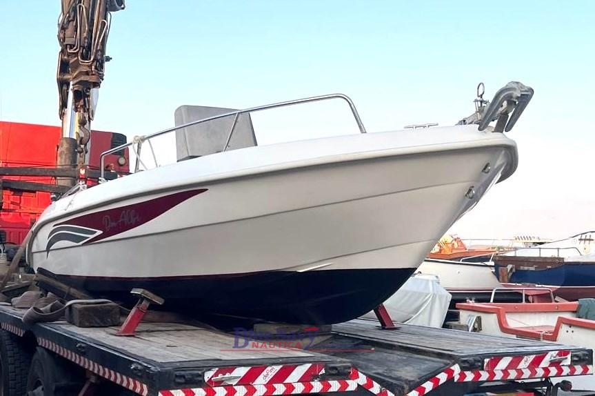 barca 5.5mt con yamaha 40/60 cv del 2010