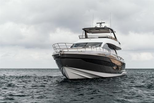 Azimut 78 fly