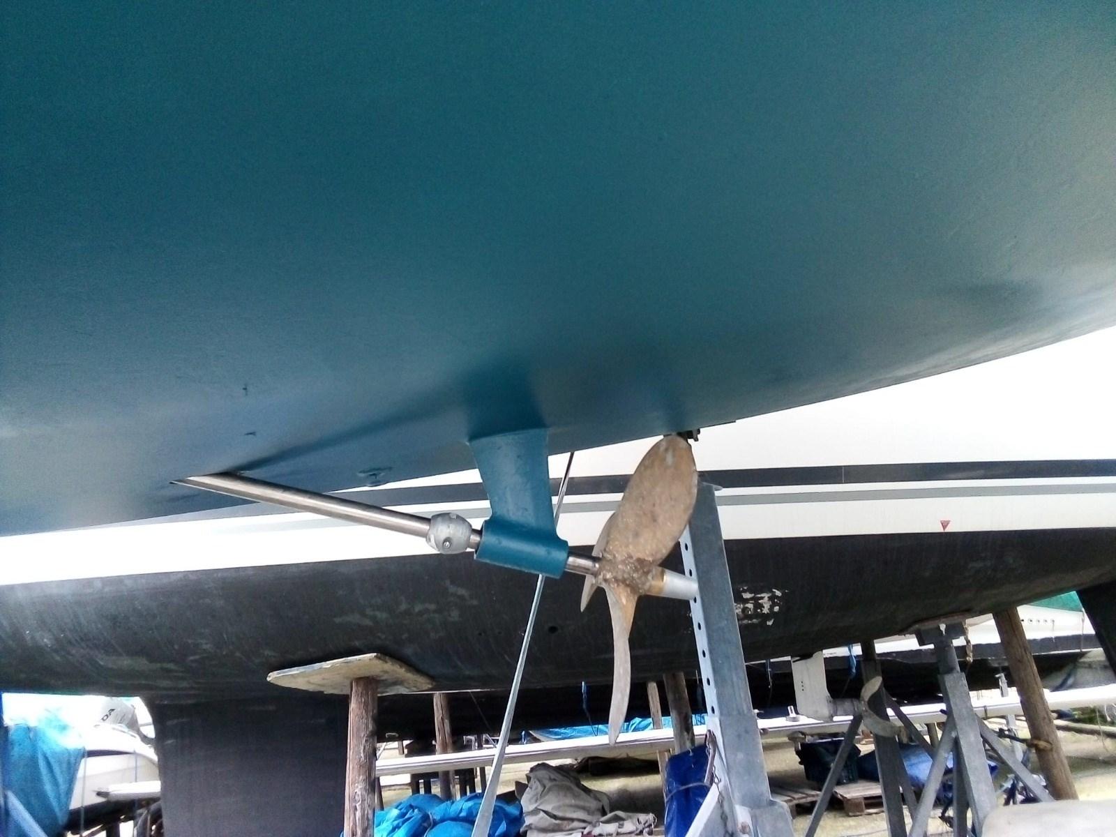 almarine Starring 42