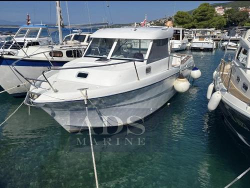 Beneteau antares 710