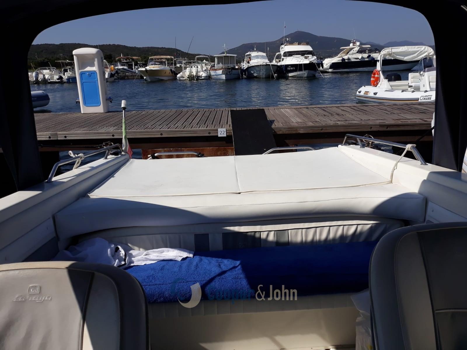 glastron Avventura 227