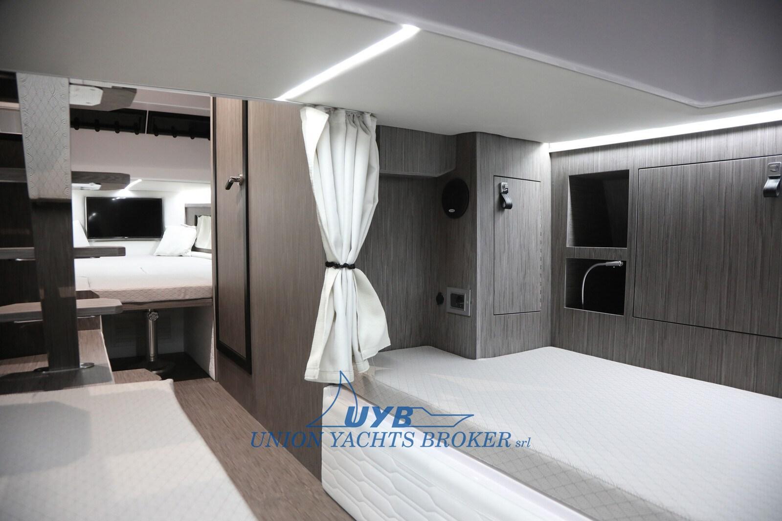 ranieri international Cayman 45 cruiser