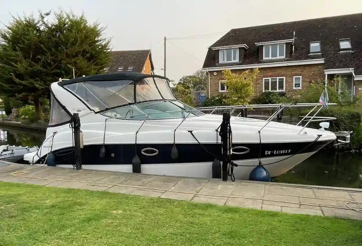 maxum 2700 se
