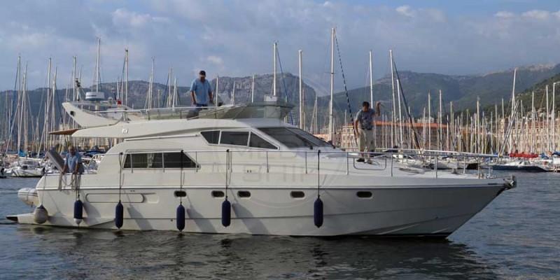 ferretti 150