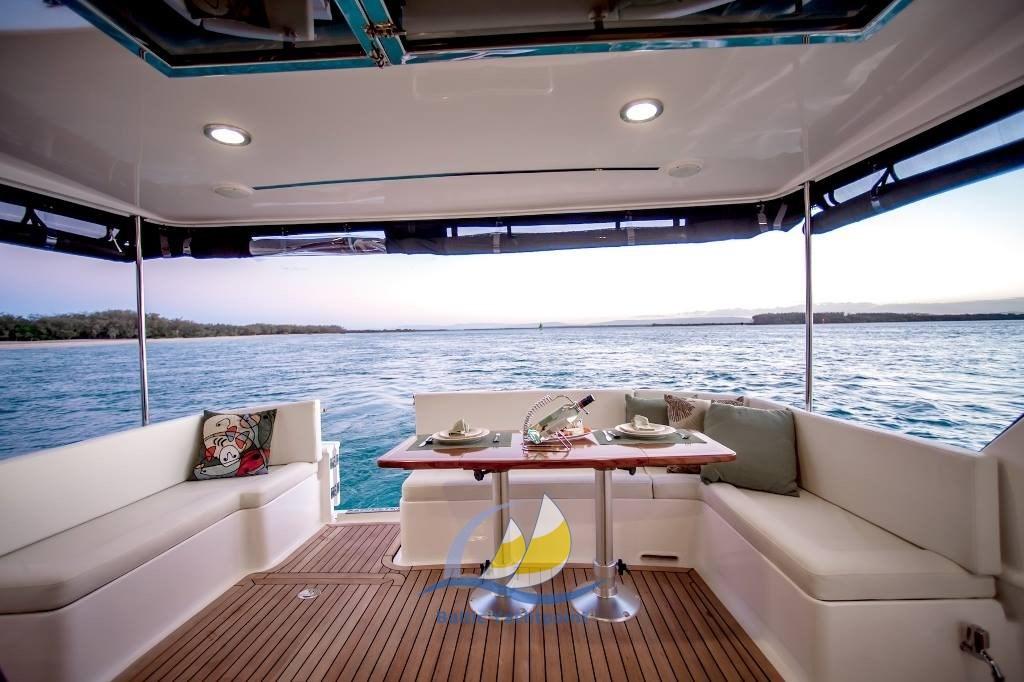 integrity motor yachts Integrity 380 fly