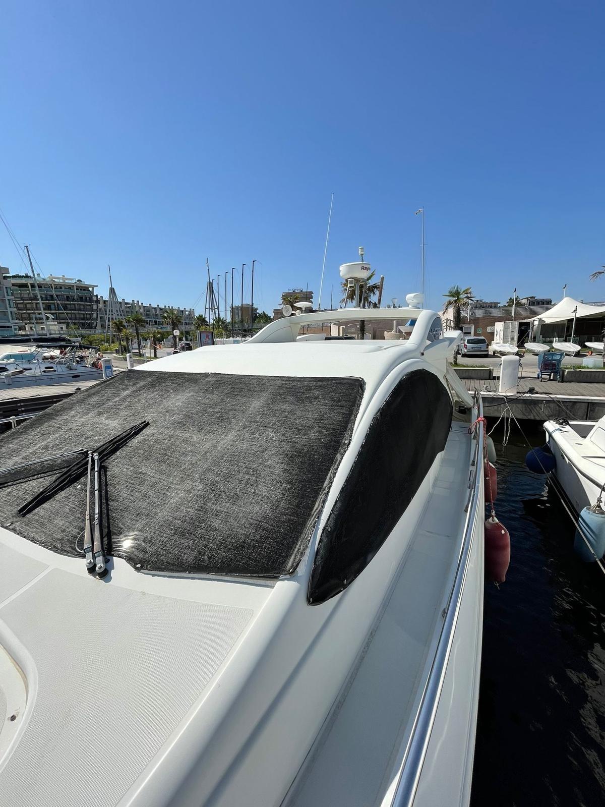 azimut 43s