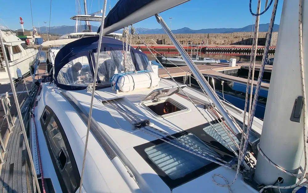 beneteau Oceanis 43