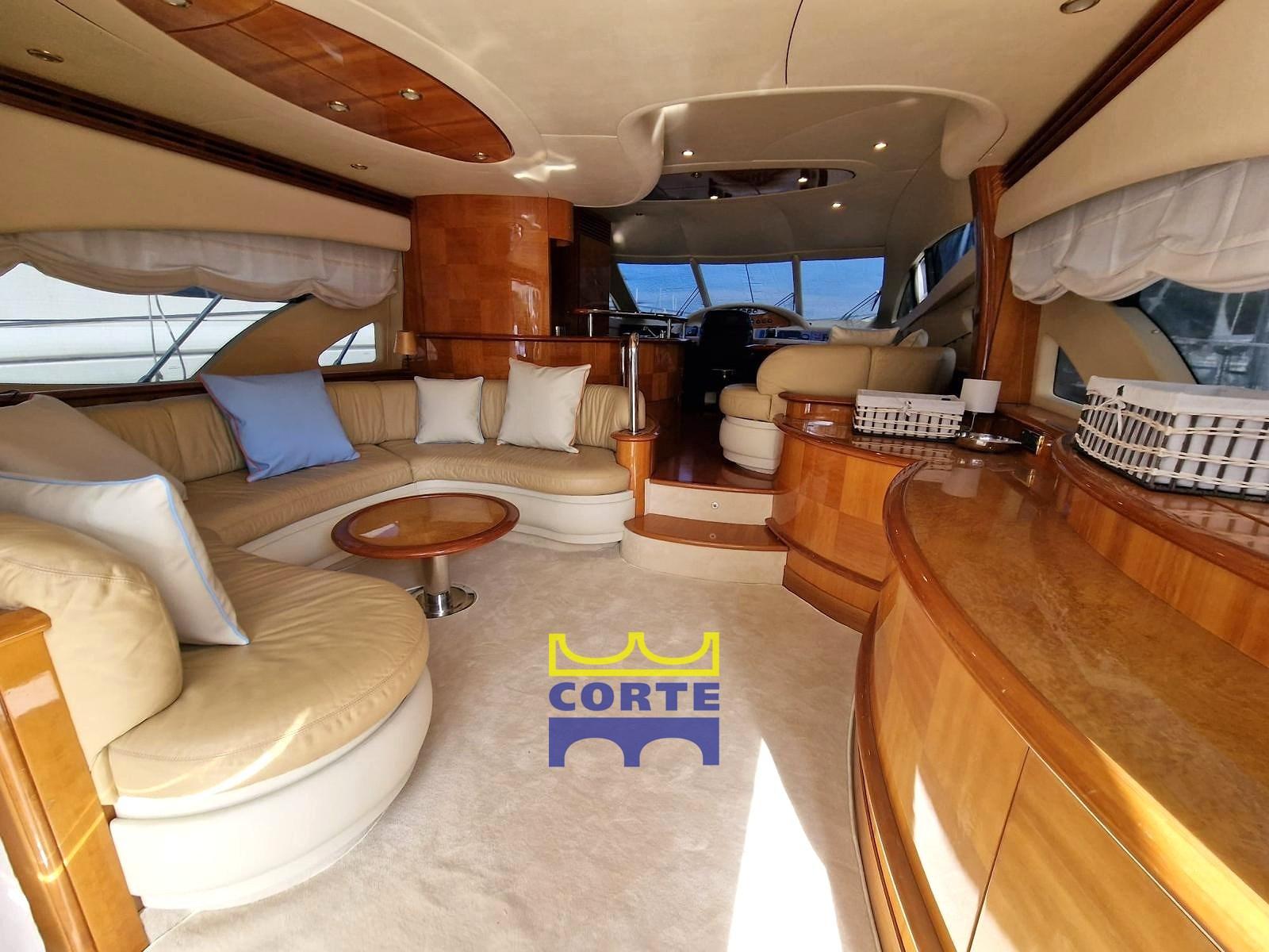 azimut 62