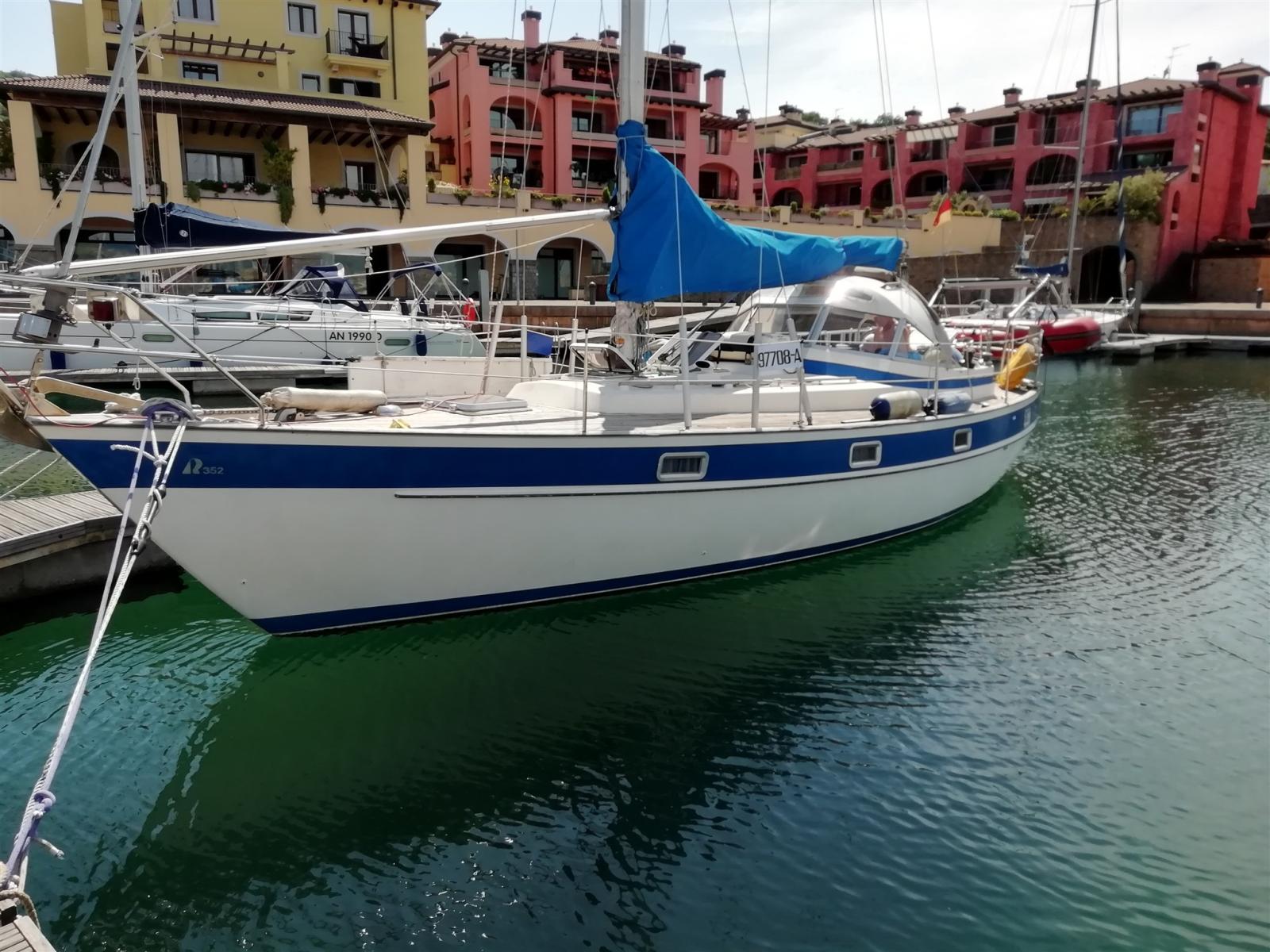 hallberg rassy Hallberg rassy 352