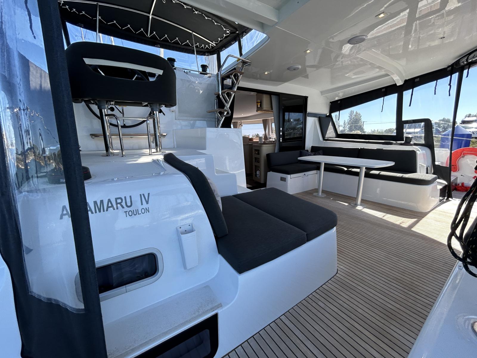 lagoon 42