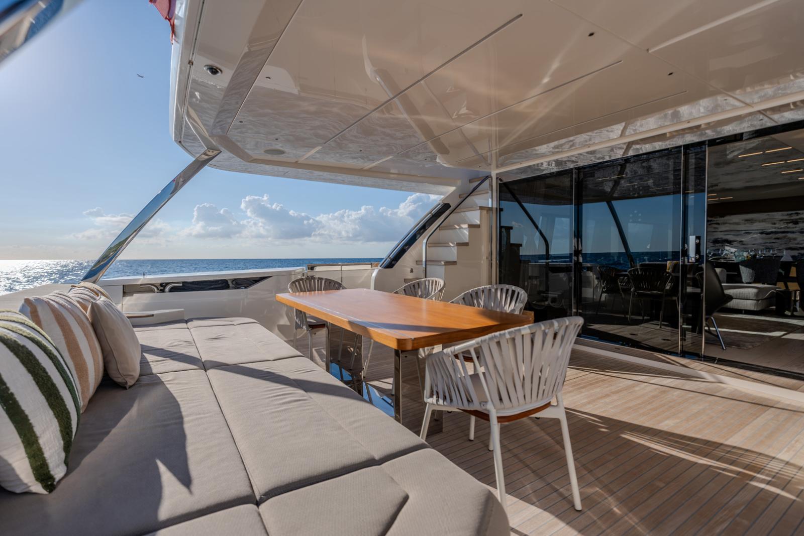 ferretti yachts 920 piola