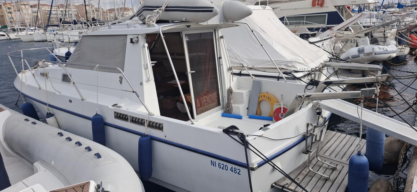 beneteau Antares 860