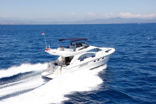azimut 46