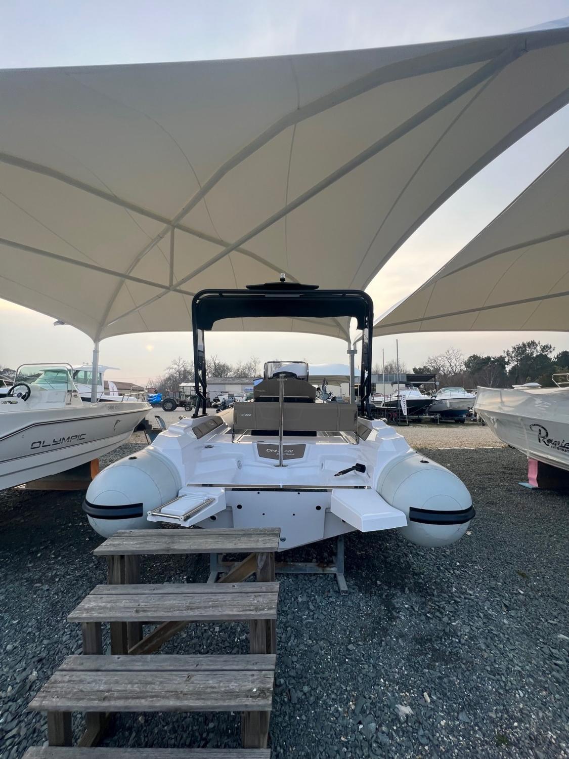 ranieri Cayman 23 sport touring