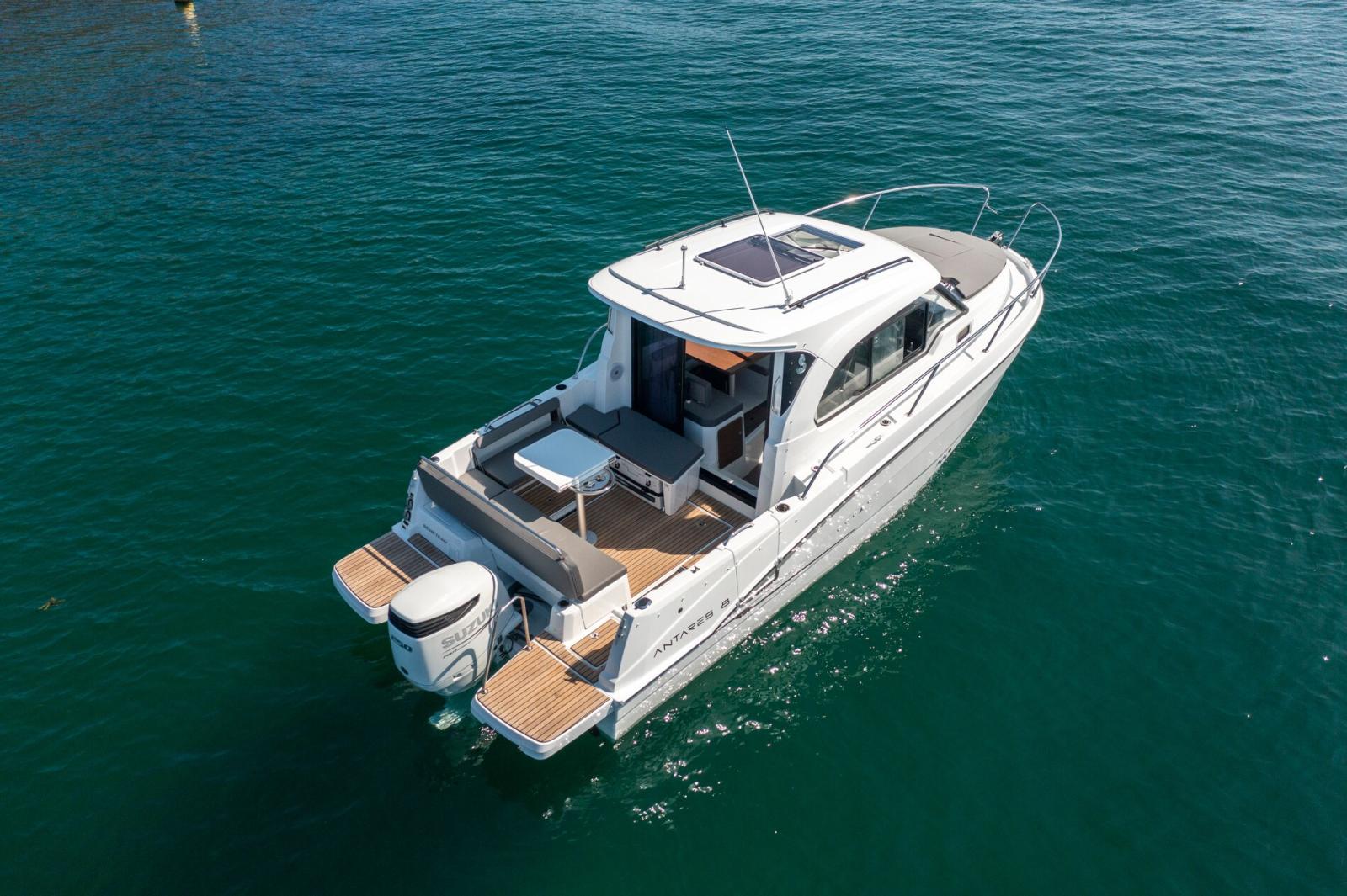 beneteau Antares 8ob v2