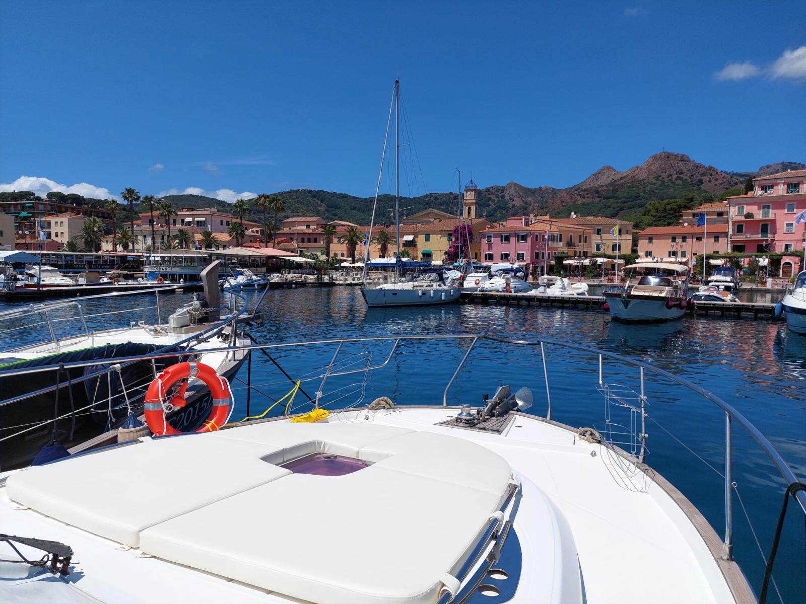beneteau Antares 12 fly sport
