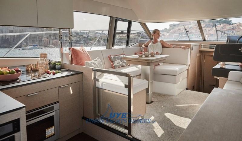 prestige 420 flybridge line