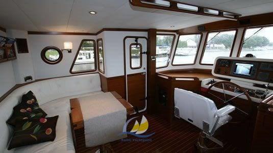 integrity motor yachts Integrity 550 coastal express
