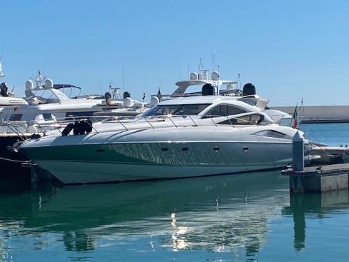 Sunseeker predator 68