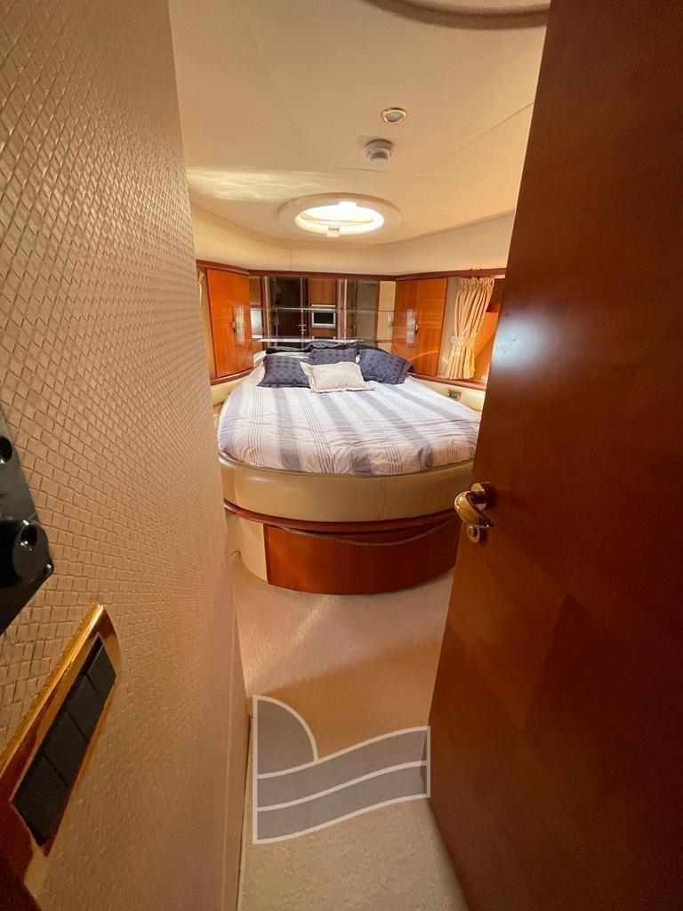 azimut 62
