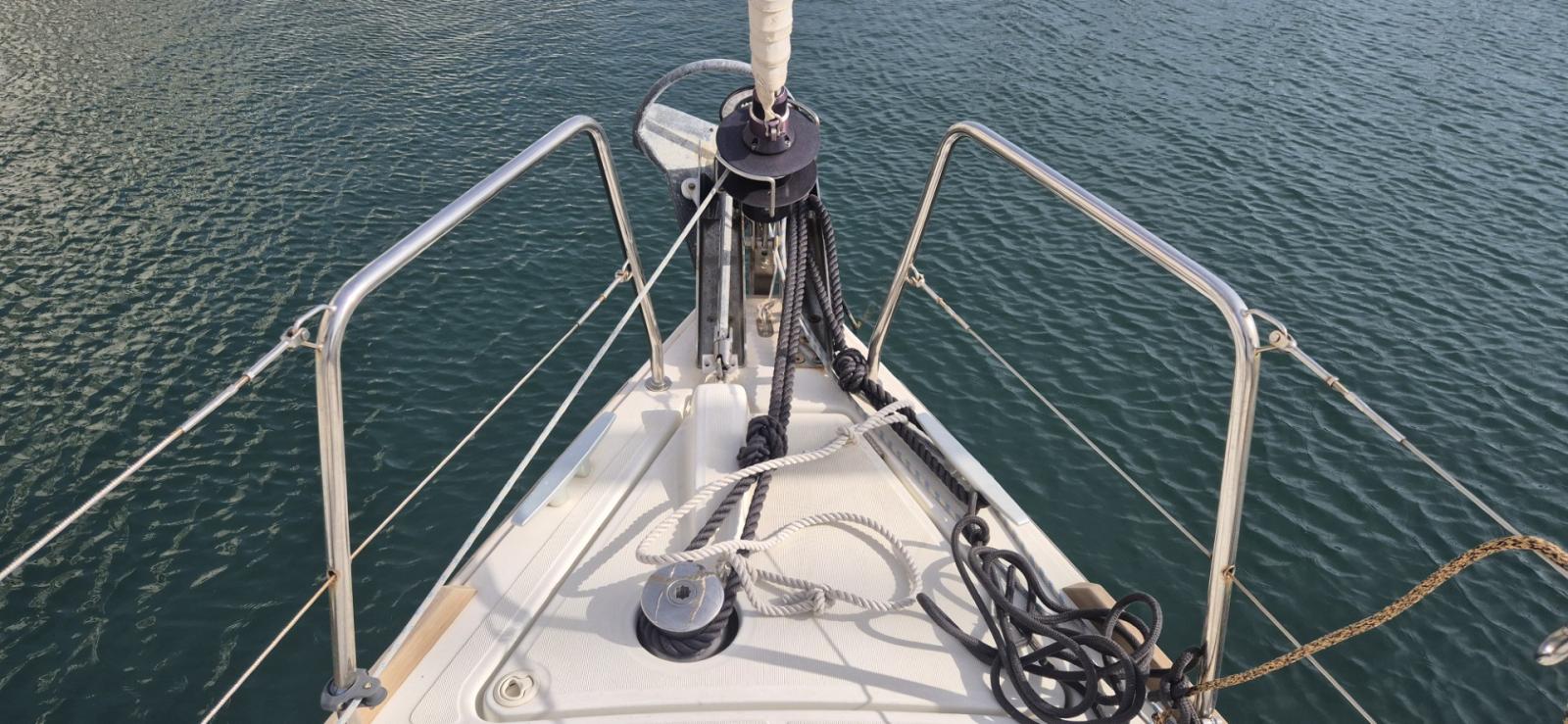 beneteau Oceanis 38 cruiser