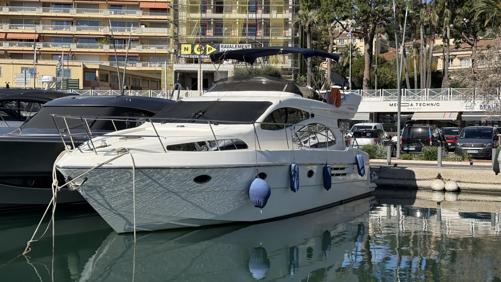 azimut 46