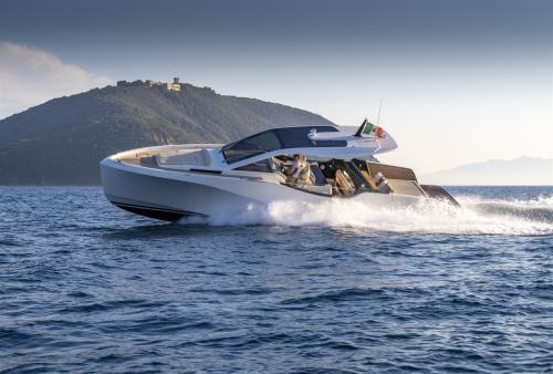 Italia yachts iy 43 veloce