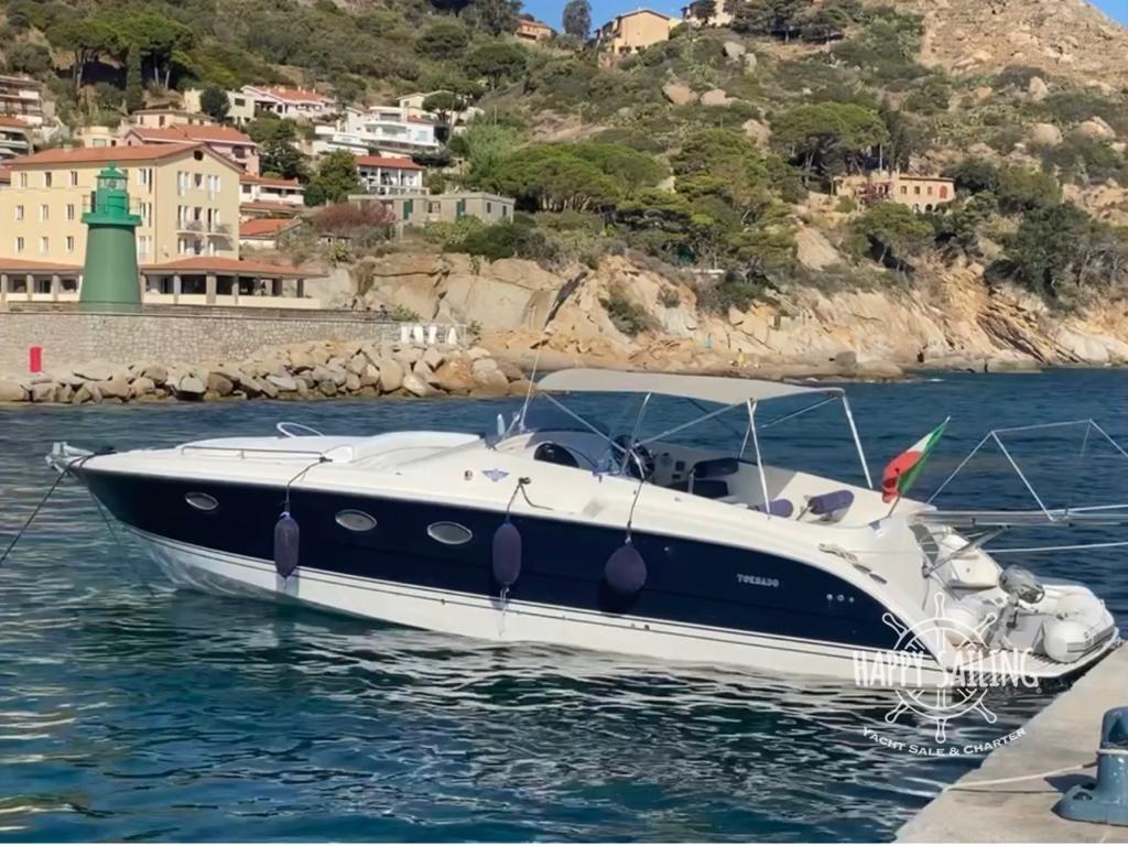 tornado Tornado 38 eleven - natante