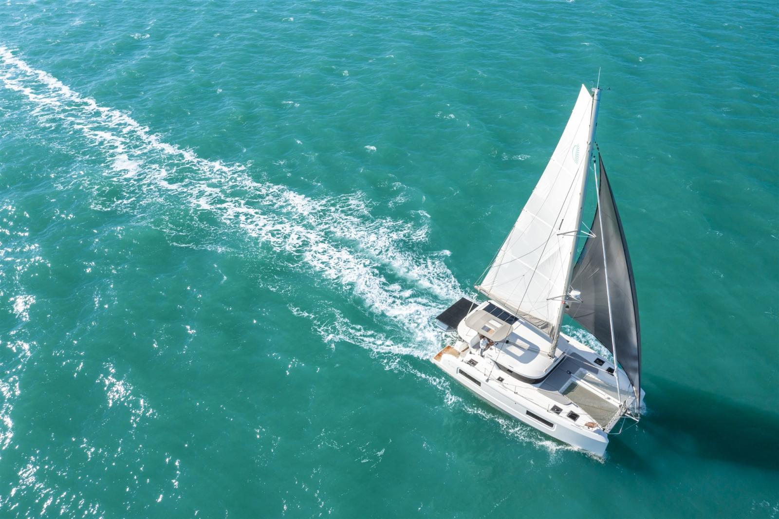 lagoon 38
