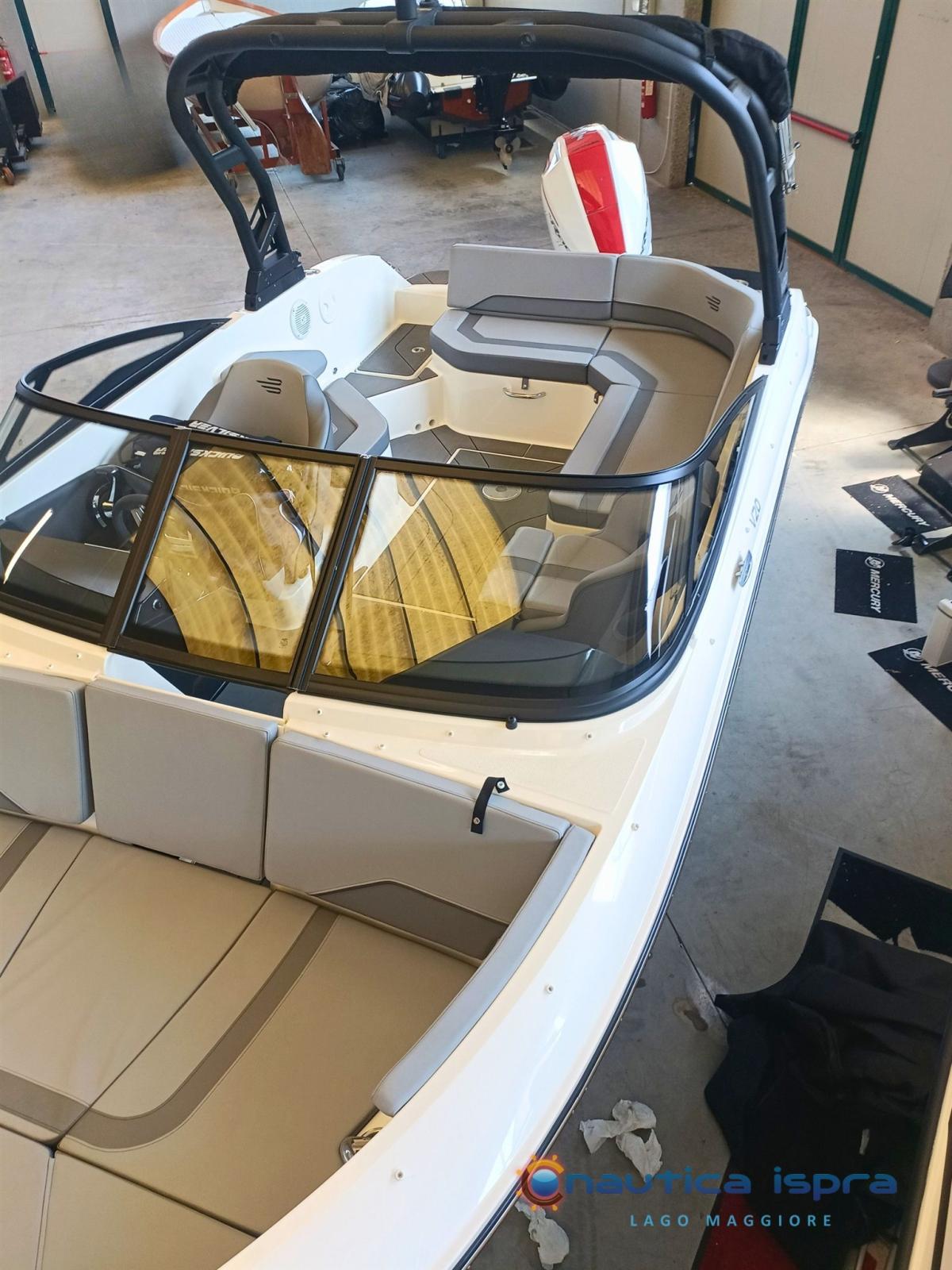 bayliner V20