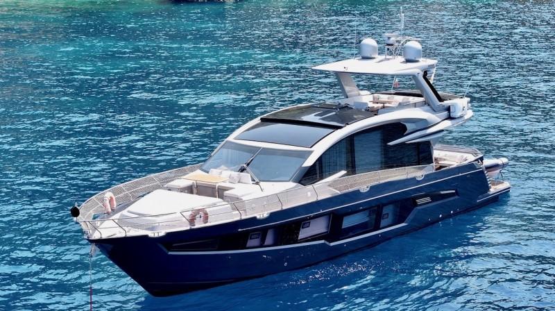 galeon yacht Galeon 700 skydeck