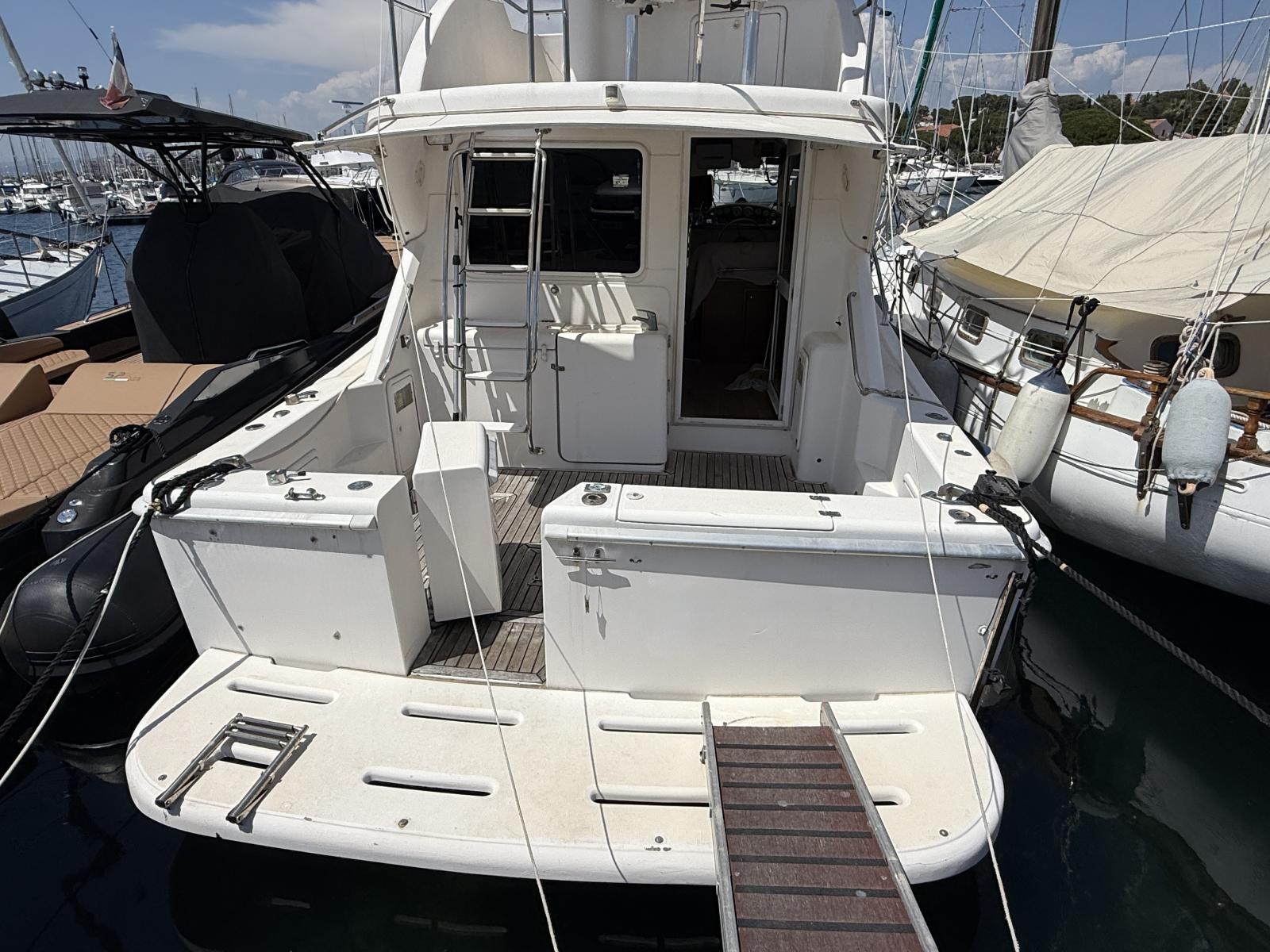 riviera marine 33.5 convertible