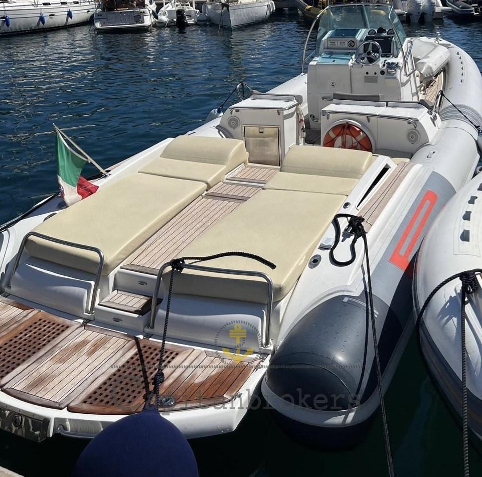 pirelli Pzero 1000 cabin