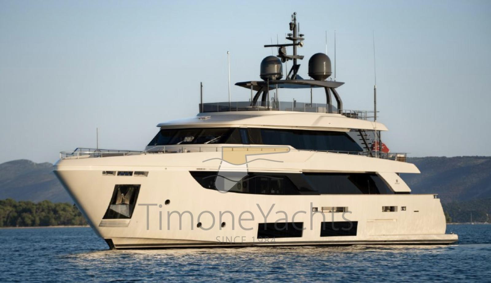 custom line Navetta 33