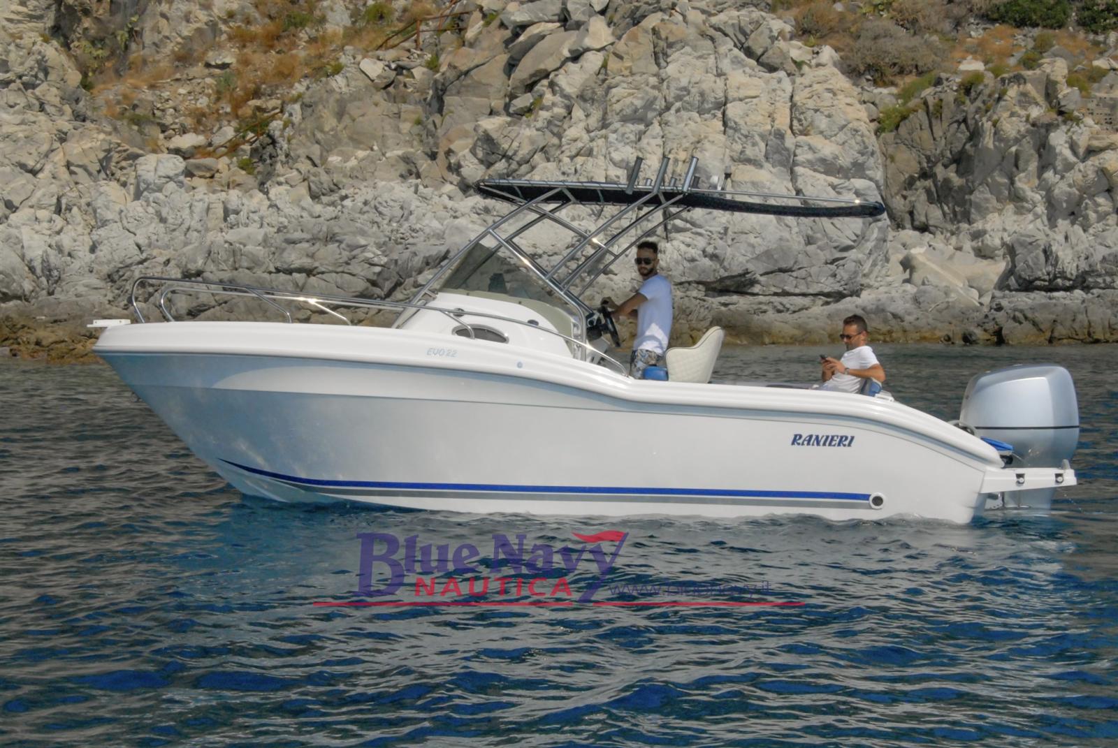 ranieri boat Evo 22 - cabinato di 6,75mt