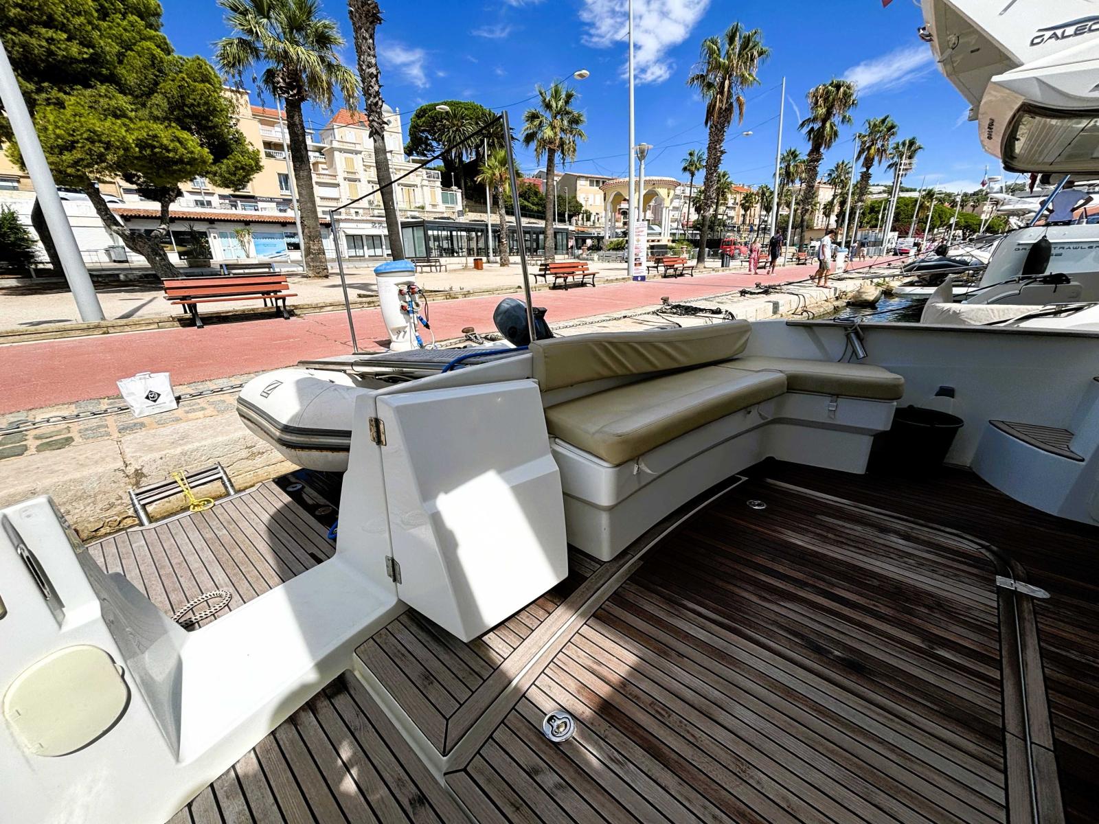 beneteau Antares 42