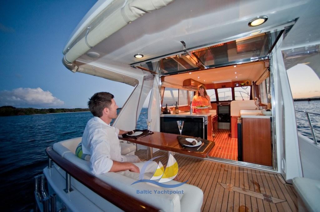 integrity motor yachts Integrity 350 sedan