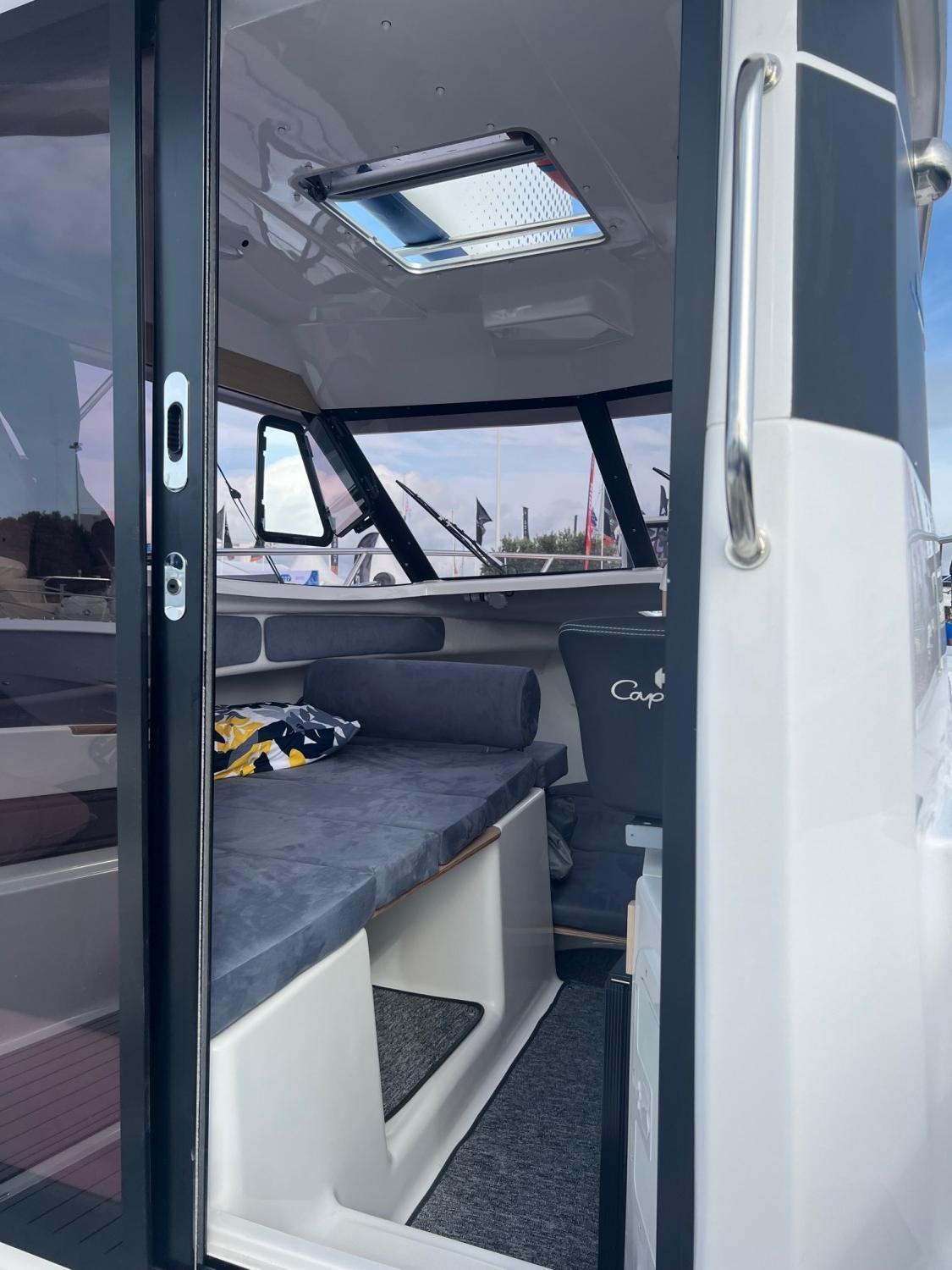b2 marine Cap ferret 228 touring