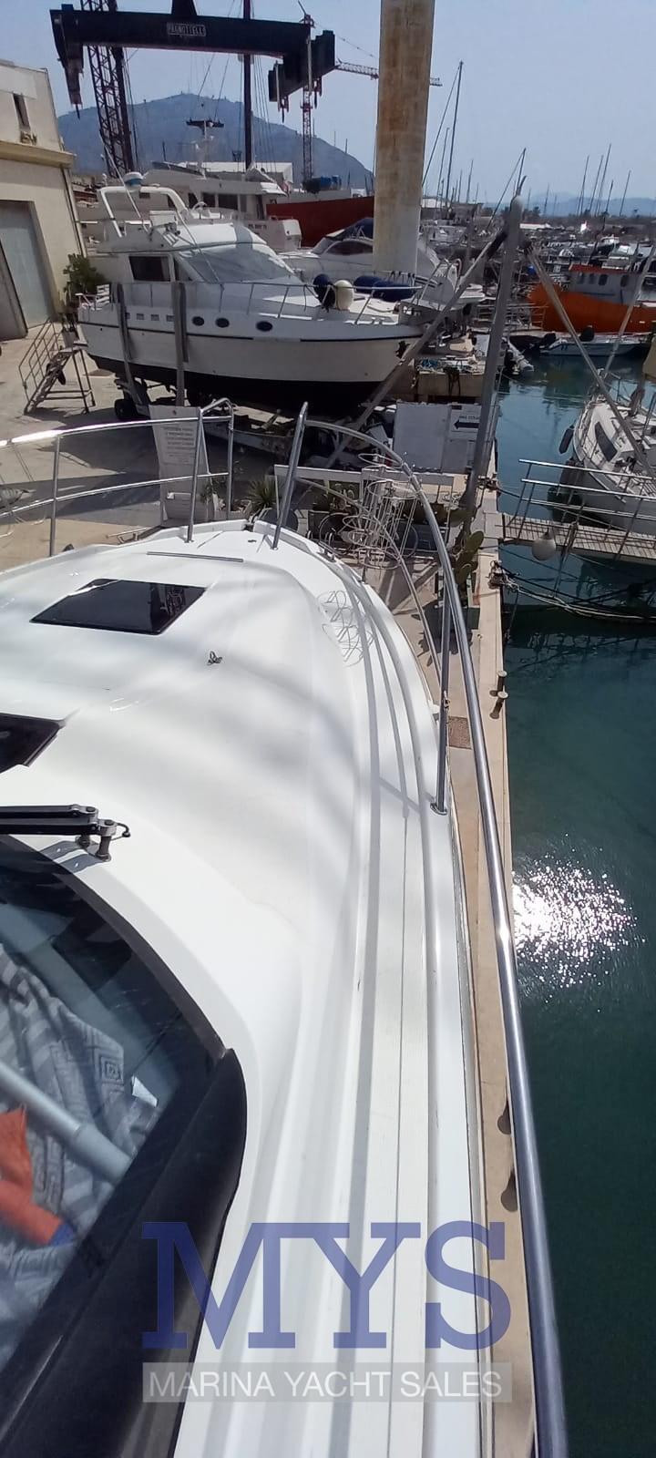 bavaria yachts S 33 hard top