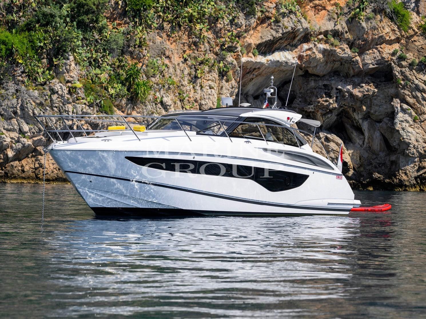 princess yachts V40