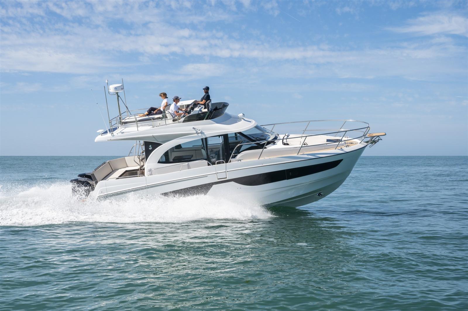 beneteau Antares 11 fly
