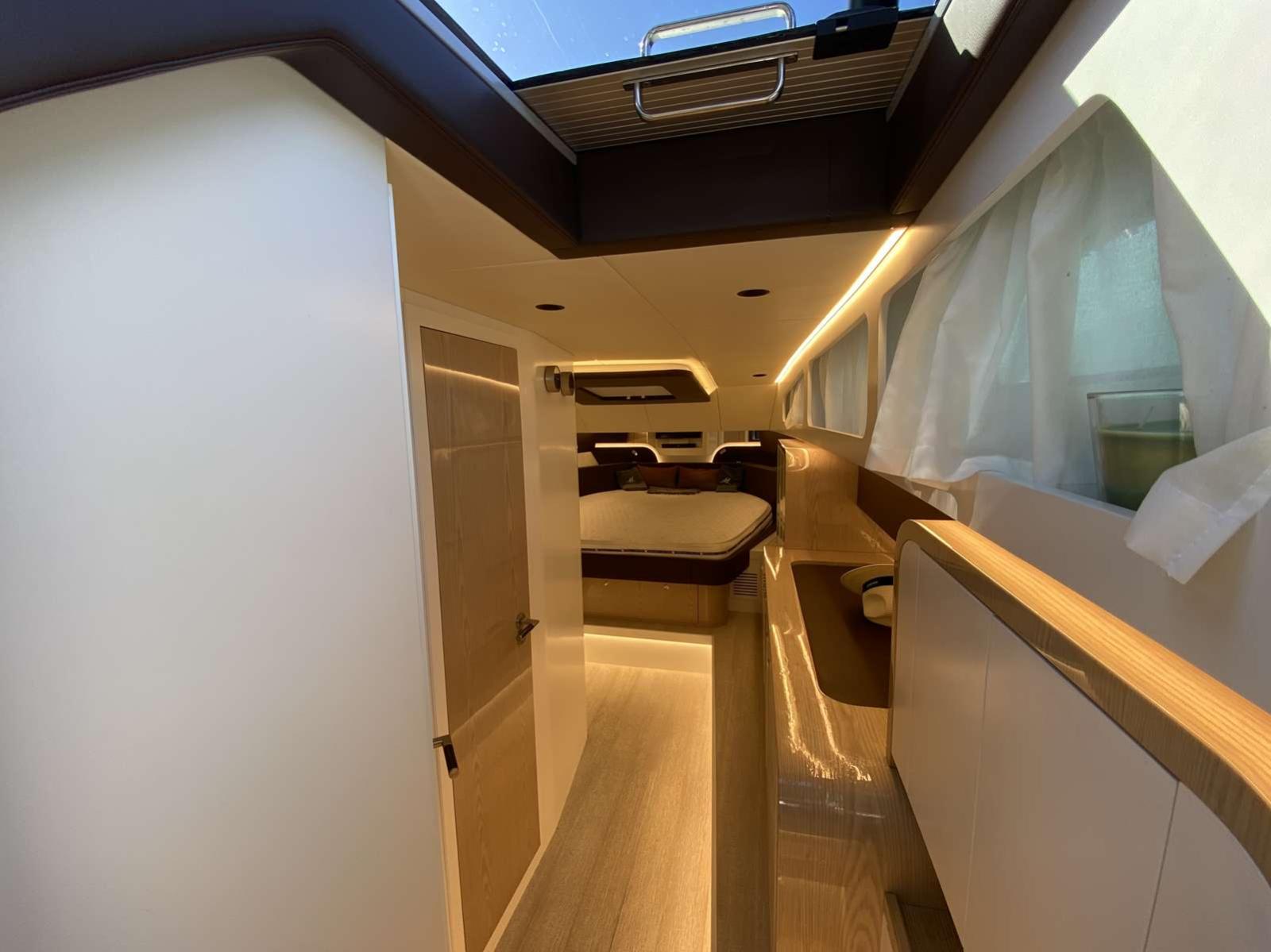 canados Gladiator 493 grand