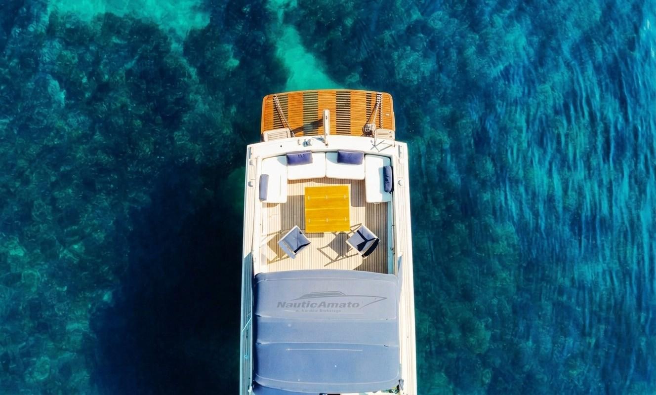 magnum marine 38 flush deck