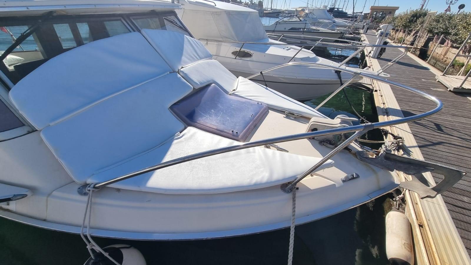 chris craft 25 sedan