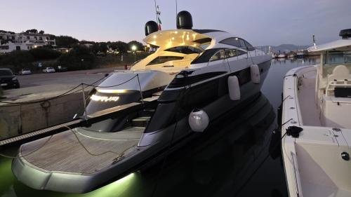 Pershing 56'