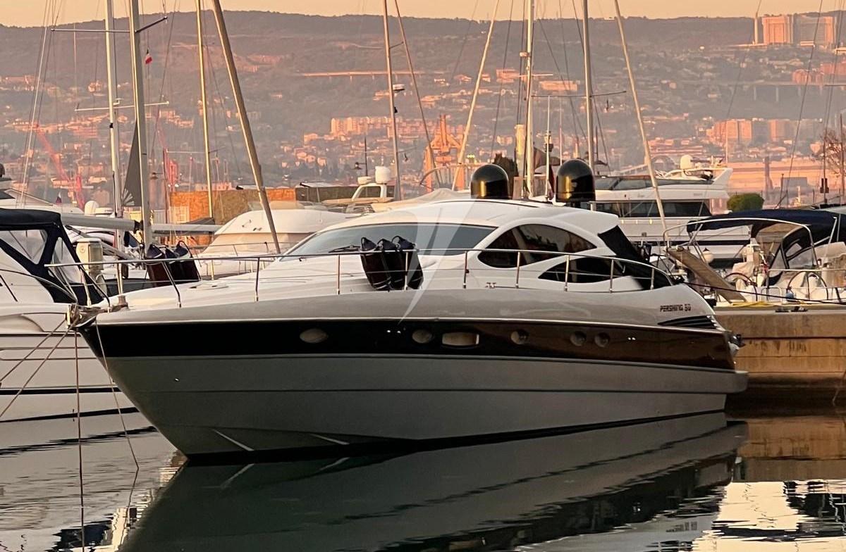 pershing 50'