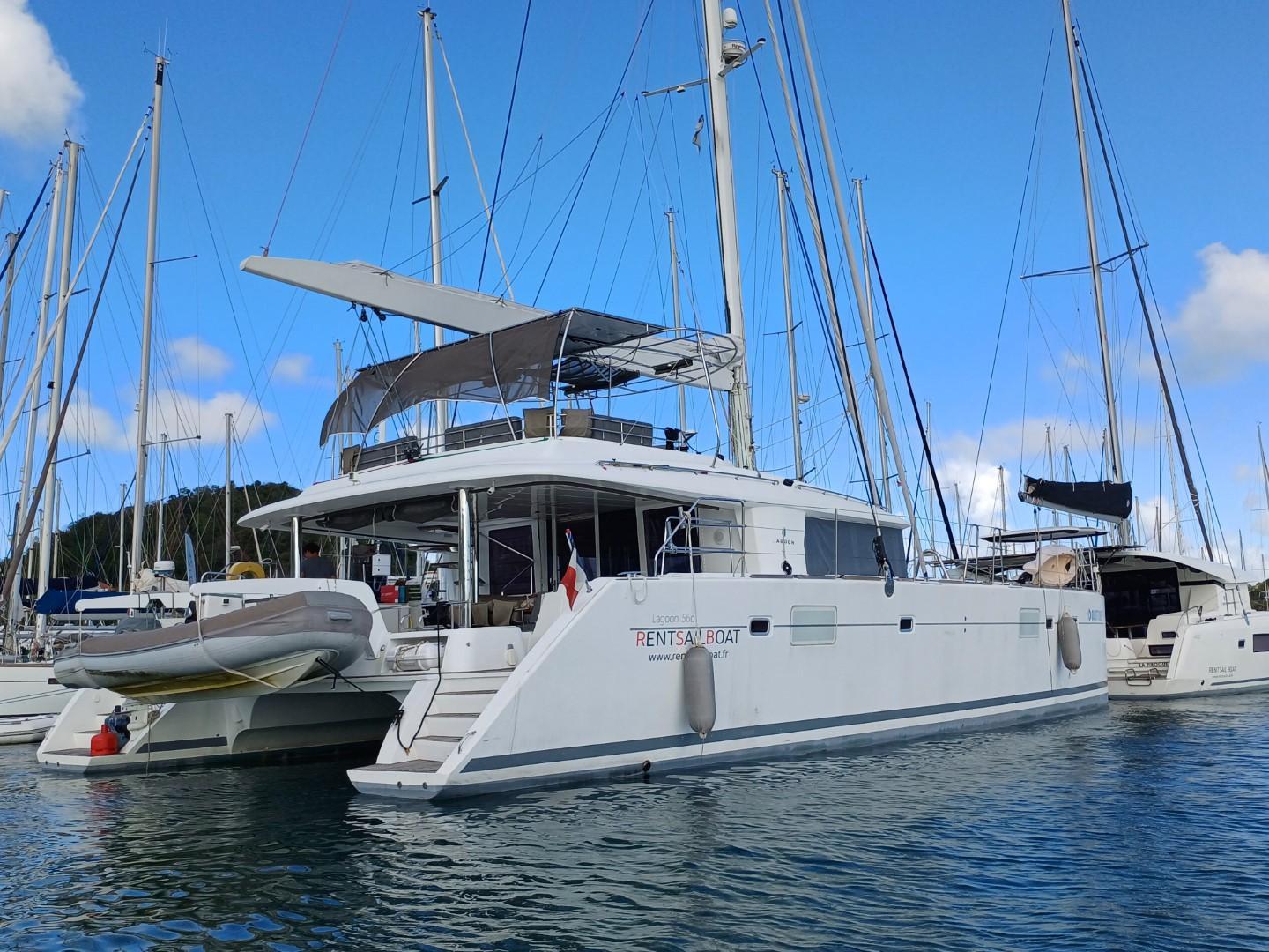 lagoon 560