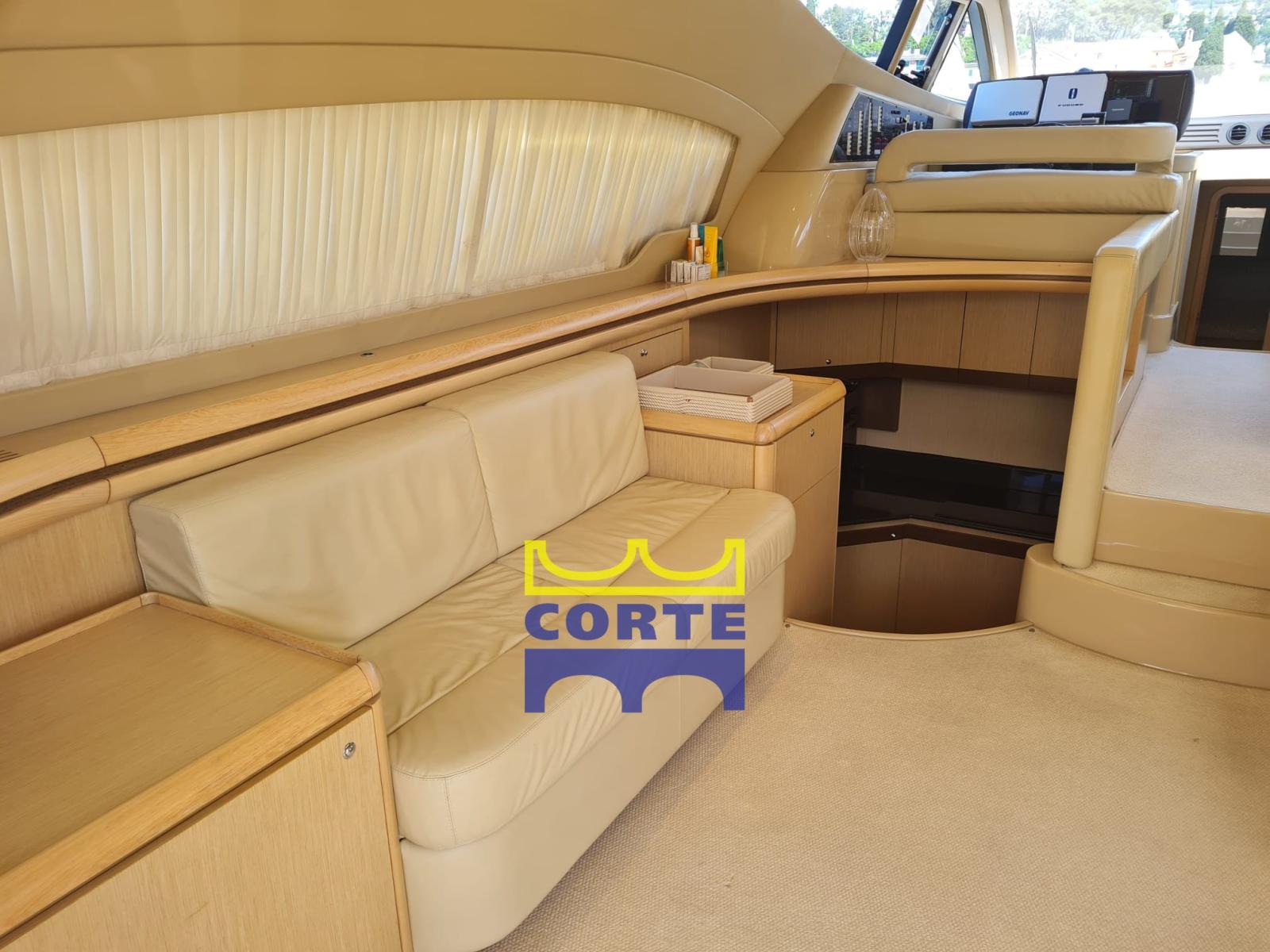 ferretti yachts 550