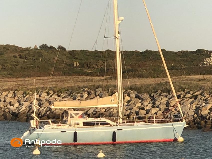 universal yachting Universal yachting 40